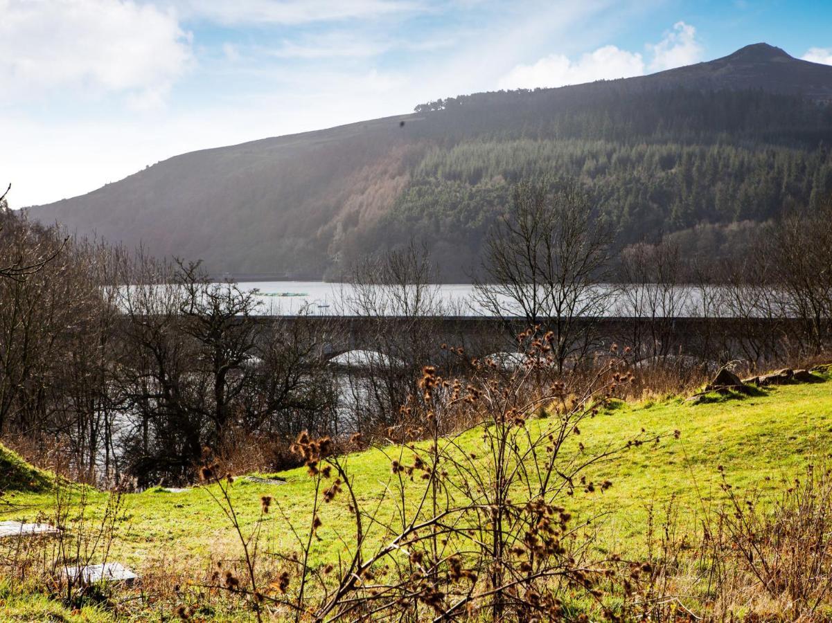 Oyo Ladybower Inn Bamford Kültér fotó